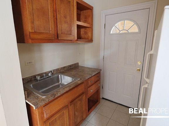 5th image of 624 W Barry Ave #B624-w1