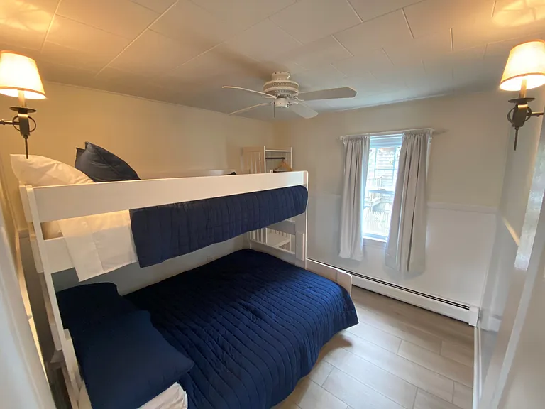 37 Pine Point Rd — Photo 12