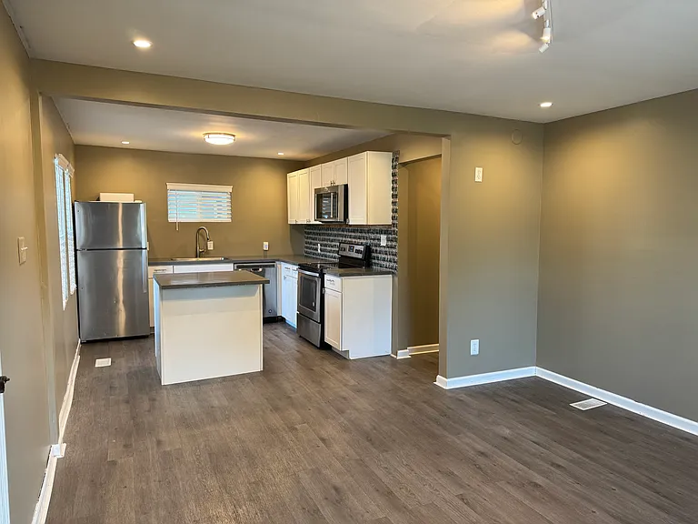 648 Eastern Ave #1 — Photo 3