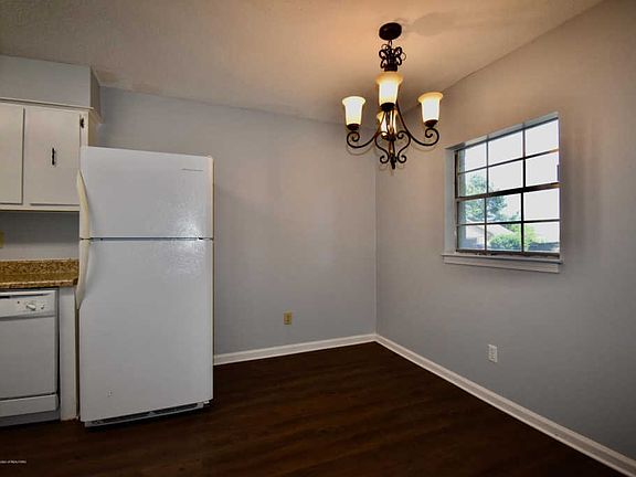 2nd image of 3825 Bryn Mawr Dr