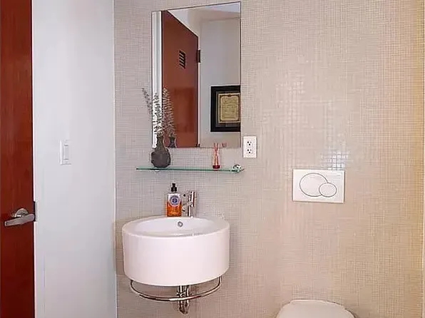 125 West 21st Street image 4 of 9