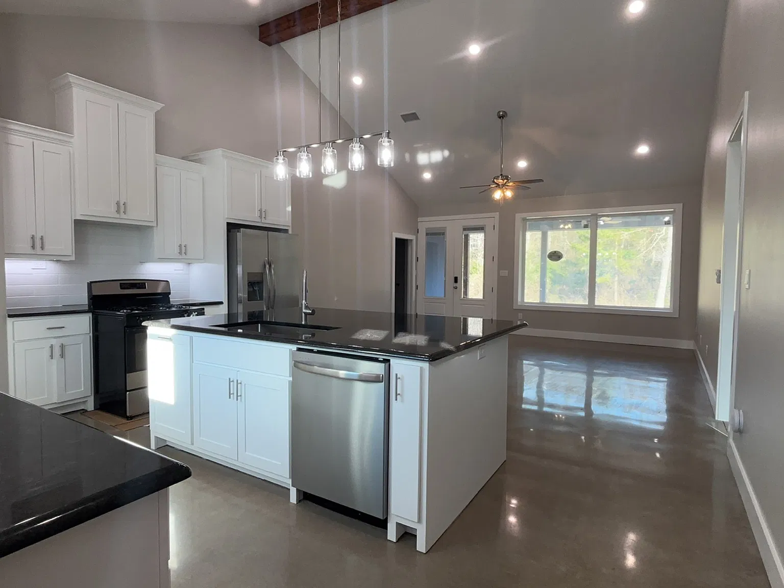 12546 Vinson Cir — Photo 2