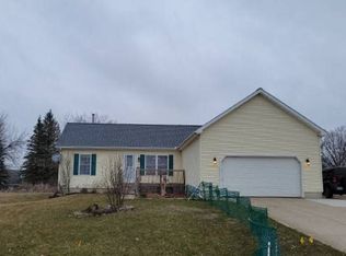 13670 Shannon Dr, Cement City, MI 49233