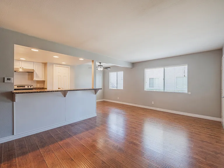 2044 N Avenida Vista Monte 1 #2-DEL — Photo 4