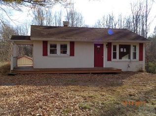 1971 Lexington St, Conover, NC 28613