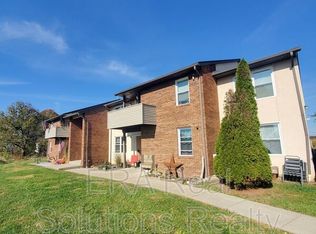 603 N 6th St #2B, Hebron, OH 43025
