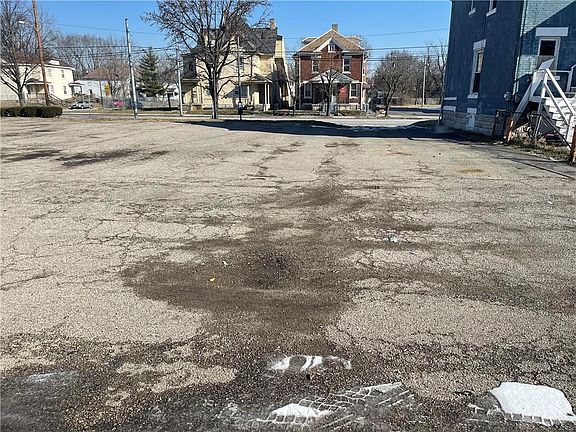 4th image of 1517 N Main St