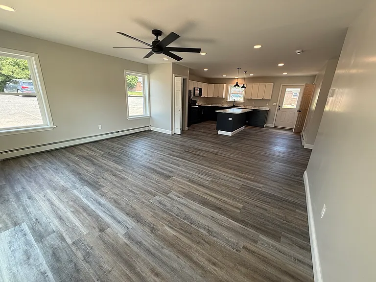 Atlantic Townhouse Apartments — Photo 24