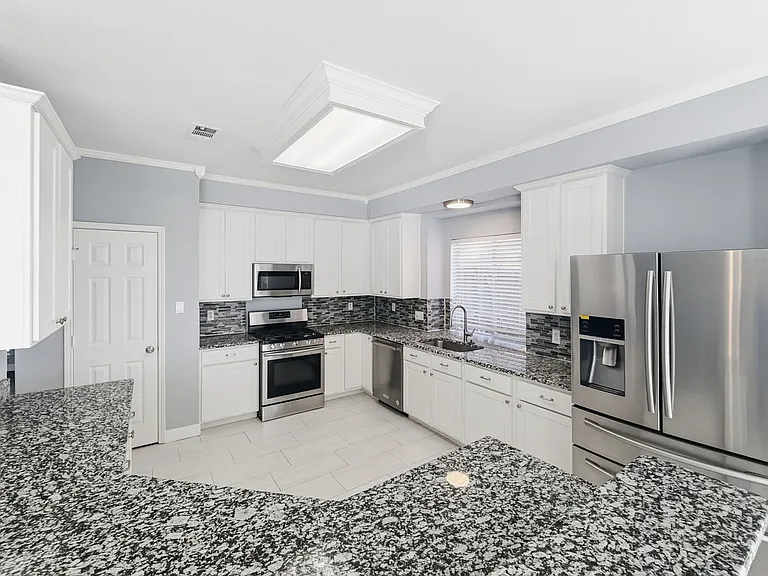 5568 Murton Pl — Photo 7