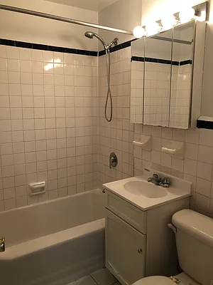 Rented by Karten Real Estate Services LLC | media 17