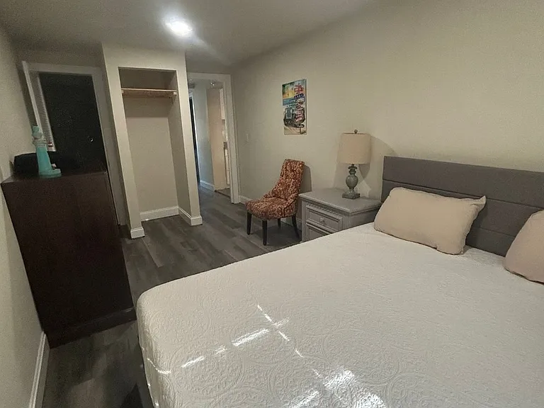 3103 Saxon Dr — Photo 12