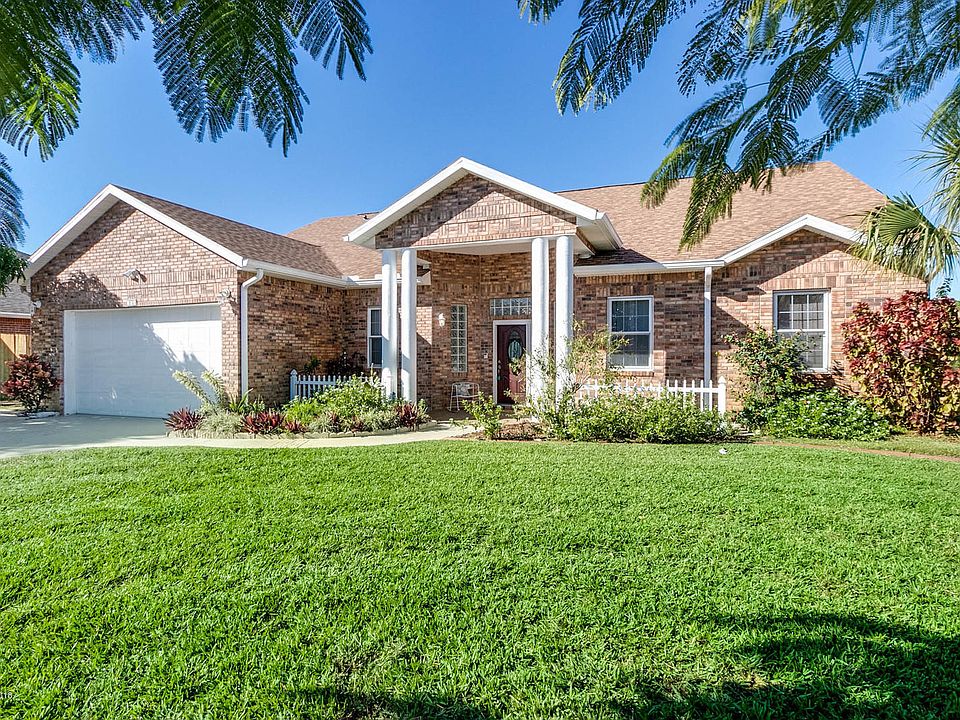1st image of 108 Palm Cir