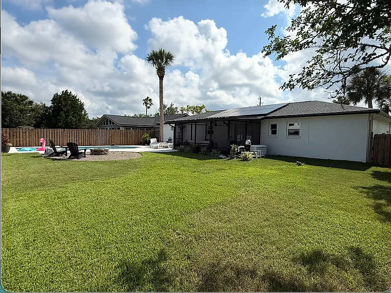 4105 Seabreeze Dr — Photo 3