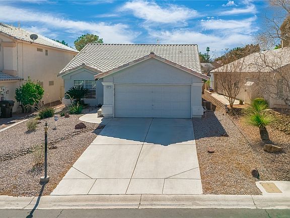 4th image of 4921 Cedar Lawn Way