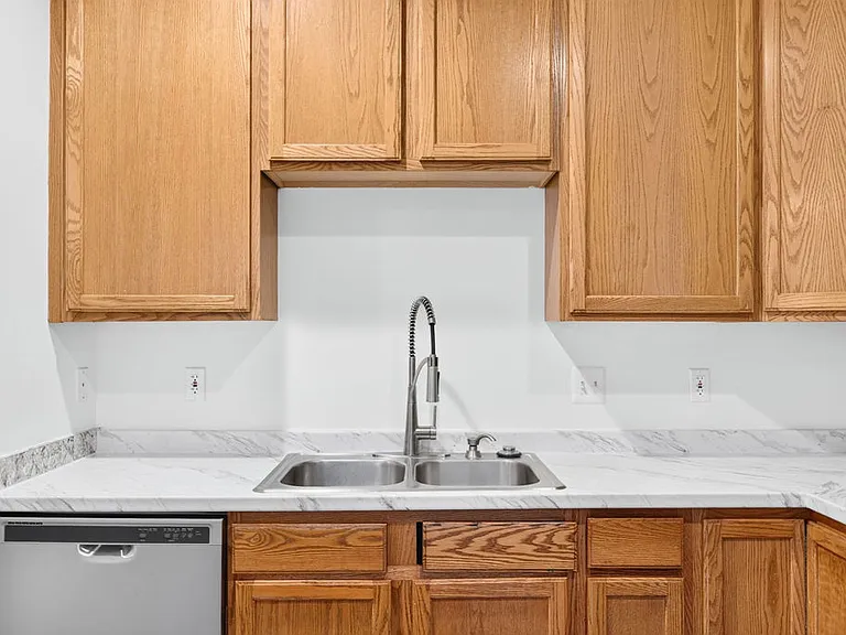 21121 Camomile Ct — Photo 28