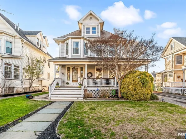 208 Mortimer Ave, Rutherford, NJ 07070
