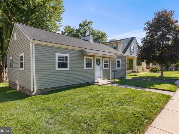 16 Haws Ln, Flourtown, PA 19031