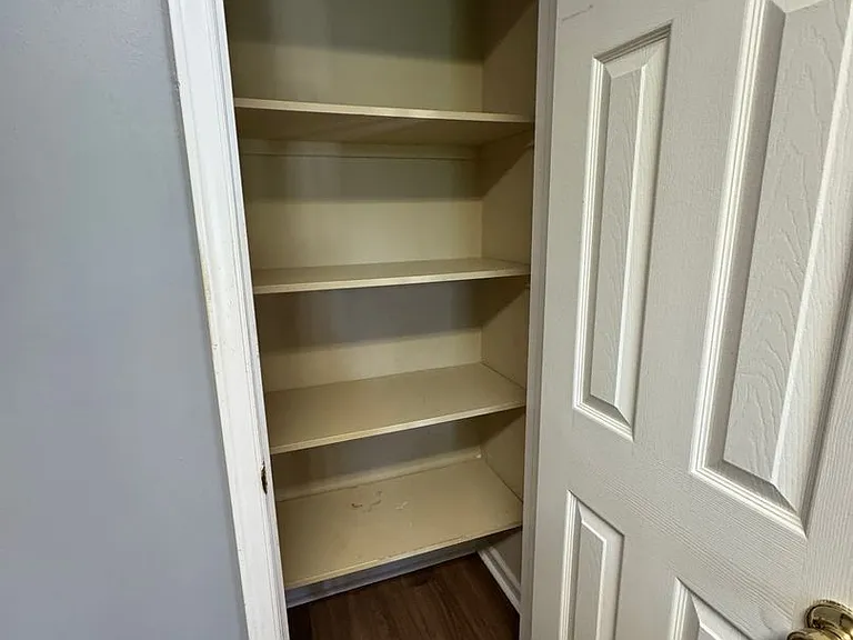 1049 Mustang Ct — Photo 12