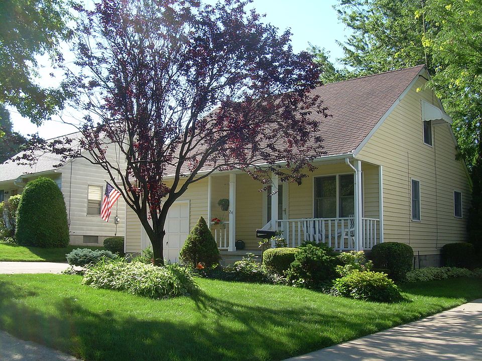 1st image of 214 E Linwood Ave