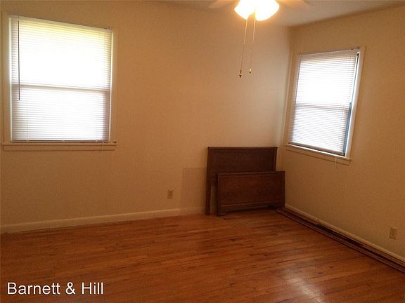 4th image of 2425 Woodard St