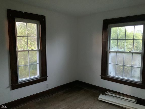5th image of 8196 N County Road 300 W