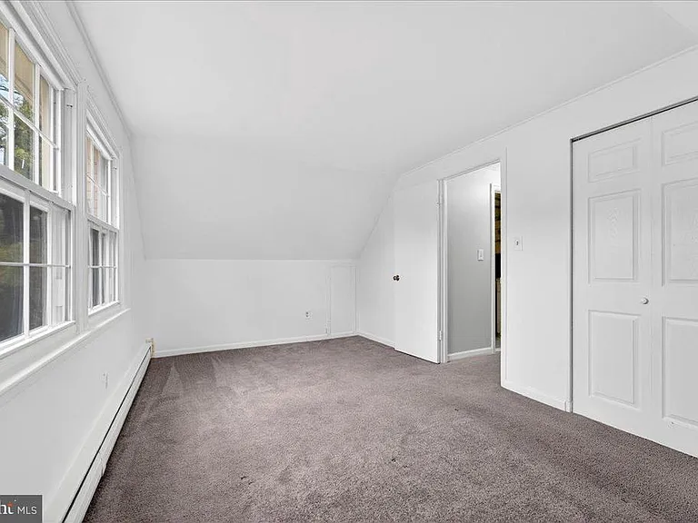 6 Sherwood Ln — Photo 12