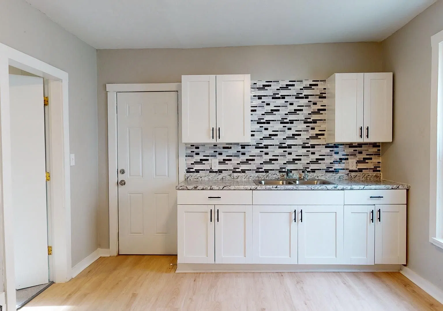12000 Bennington Ave. — Photo 1