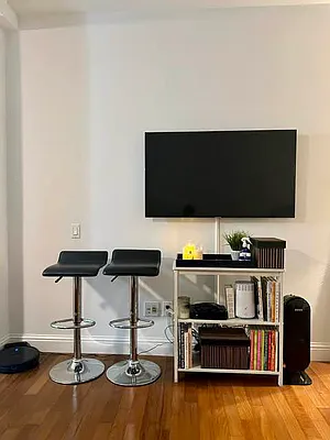 Rented by Corcoran | media 32