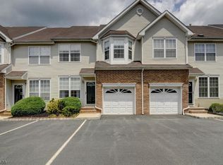 50 Gallop Ln, Somerset, NJ