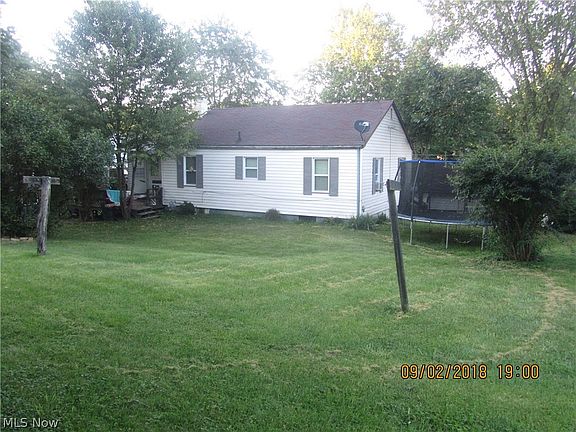 3rd image of 16455 Coolidge Ave