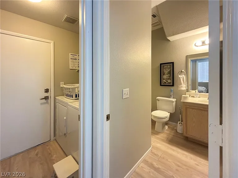1477 Summer Glow Ave — Photo 17