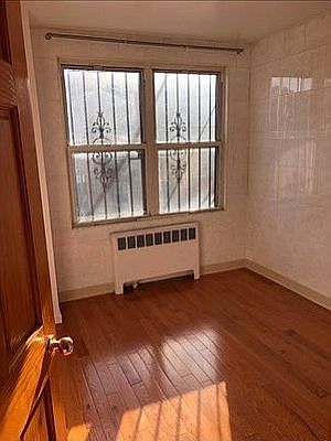 3rd image of 43-15 Gleane St Floor 2