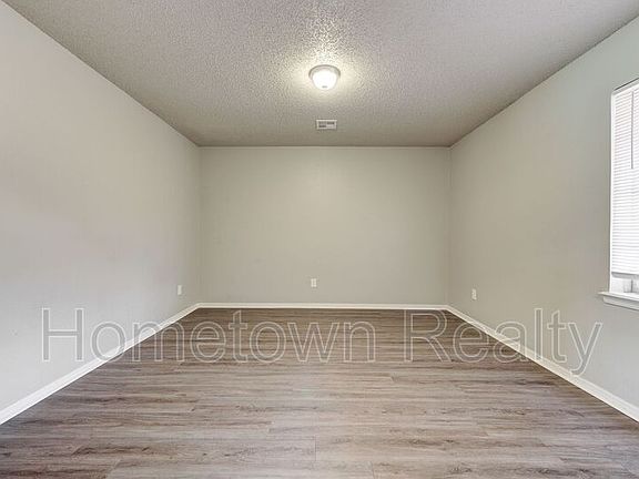 4th image of 1216 SW 96th St