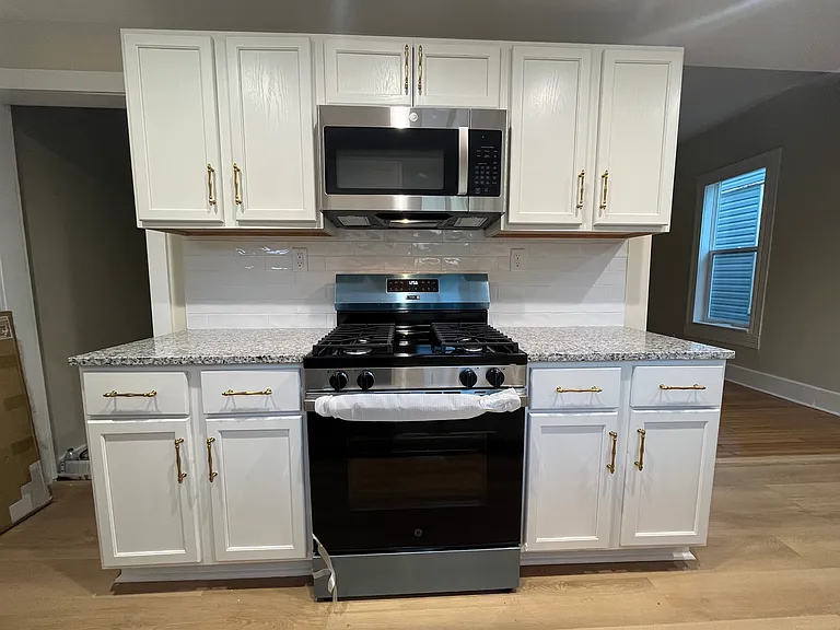 114 S Bayly Ave #1 — Photo 6
