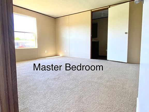 3rd image of 3225 Ashwood Dr