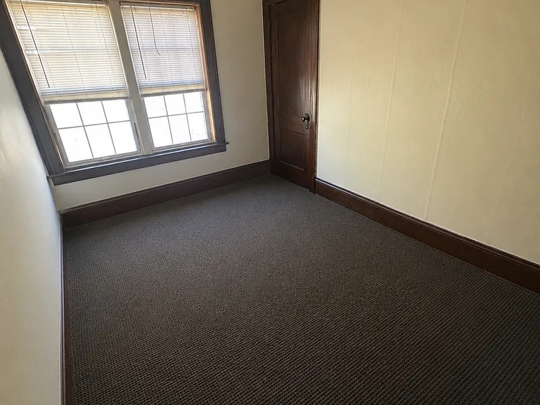 1017 Vine St — Photo 8