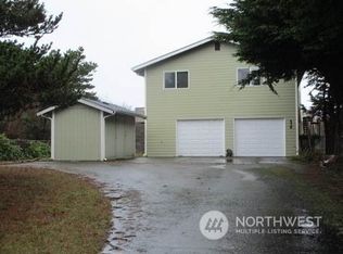 535 Sand Dune Ave SW, Ocean Shores, WA 98569