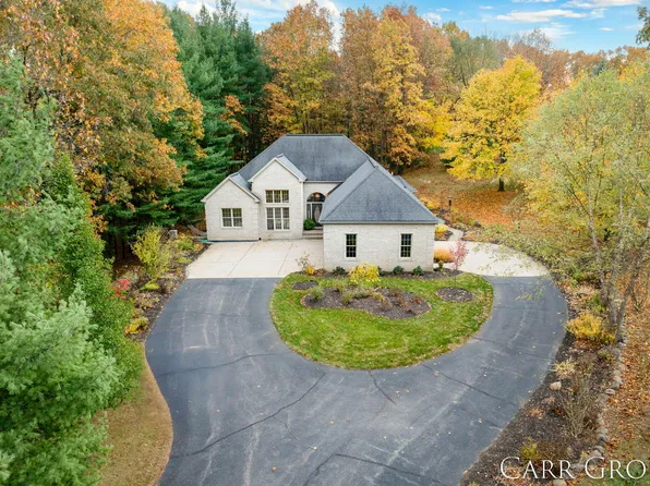 2424 Four Mile Rd NE, Grand Rapids, MI 49525