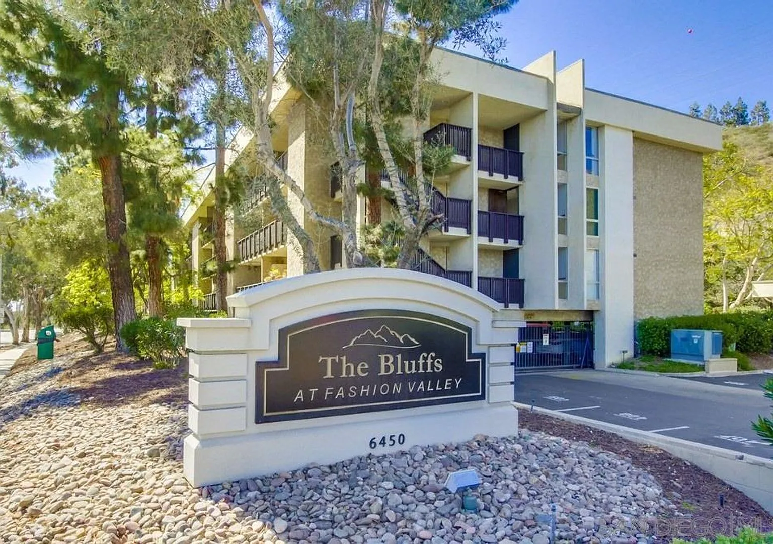 Updated Two Bedroom Condo in Fashion Valley / Mission Valley — Photo 1
