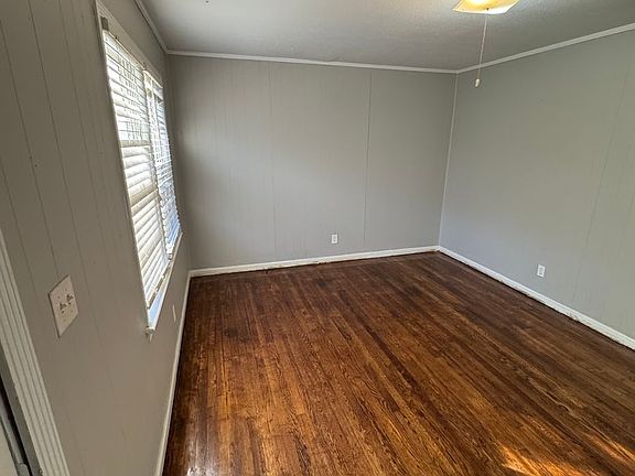 2nd image of 2810 18th Ave