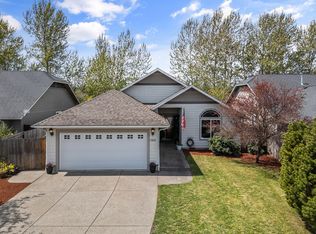 1586 SW Yucca Dr, Grants Pass, OR 97527