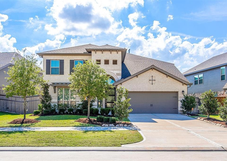 1st image of 3723 Lake Falls Dr