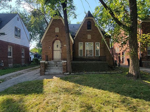 3rd image of 15491 Sussex St