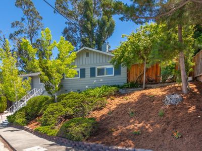 8 El Quanito Way, Burlingame, CA, 94010
