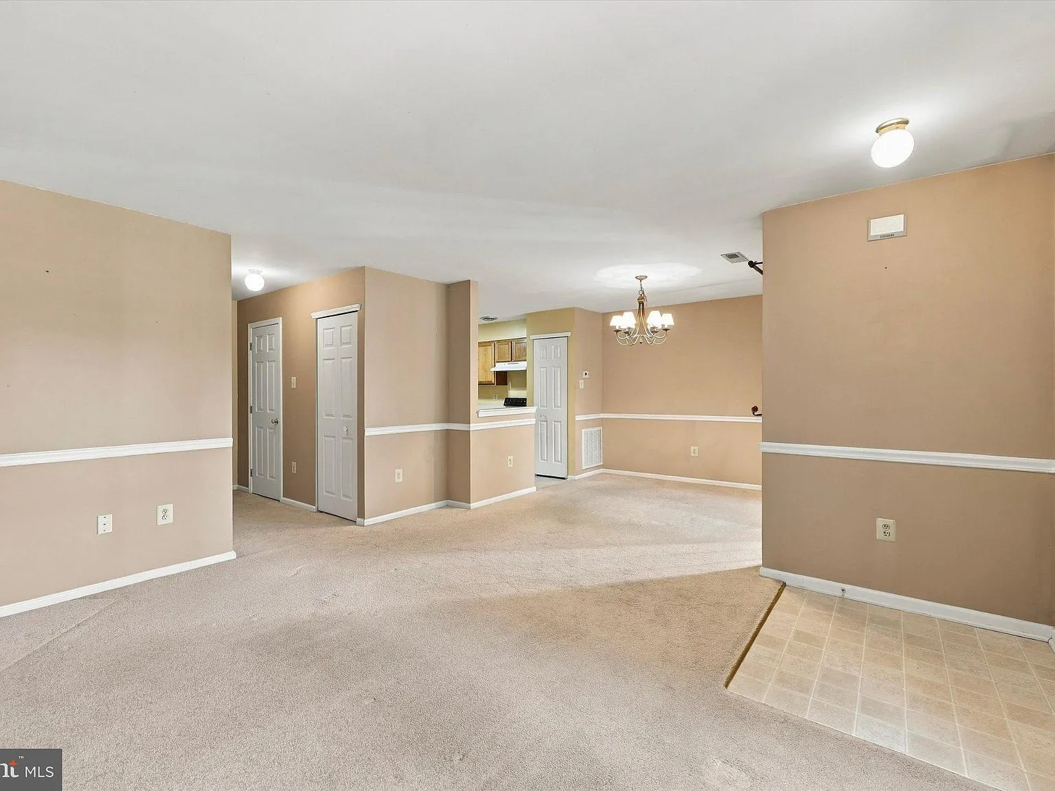 2 bed, 1.5 bath, 1277 sqft, $2,000 — Photo 4