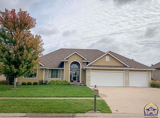 2526 SW Santa Fe Ct, Topeka, KS 66614