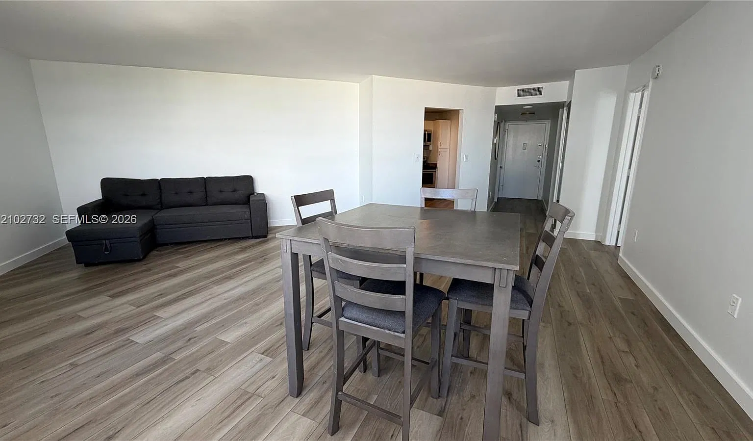 Commodore Plaza Condo — Photo 1