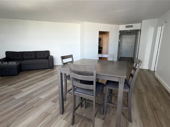 2750 NE 183rd St APT 2106, Aventura, FL 33160