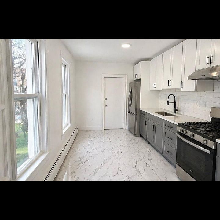 1st image of 152 Chadwick Ave #1L