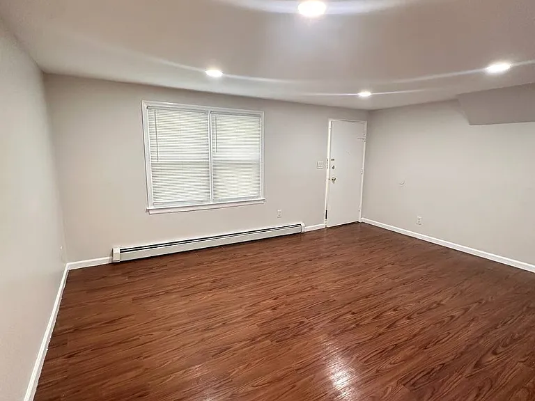 13 Byron Pl #13 — Photo 16